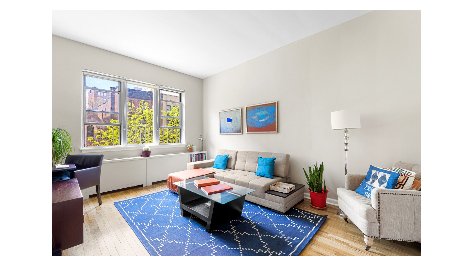 Listing photo 1 of 5