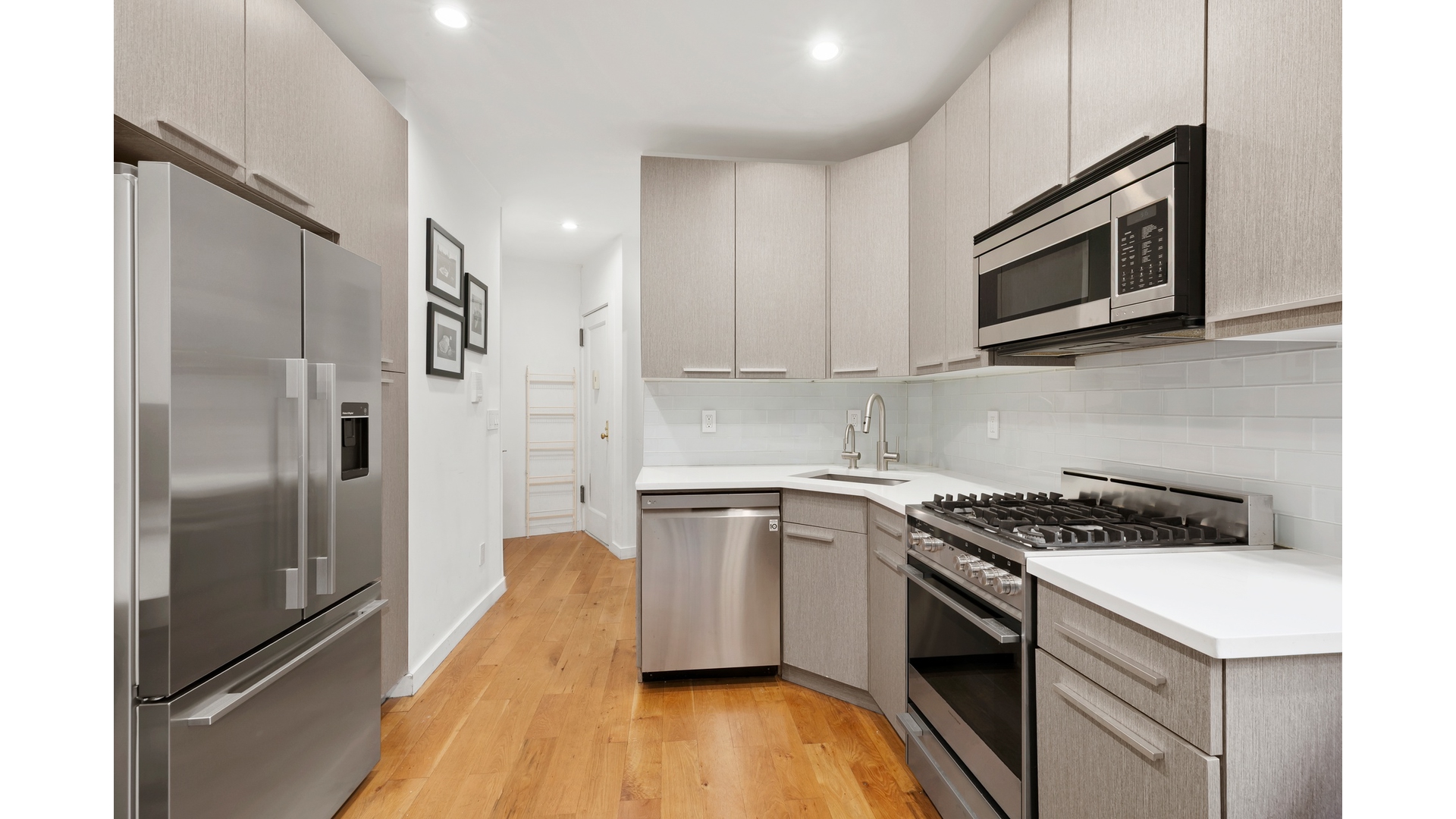 Listing photo 1 of 5