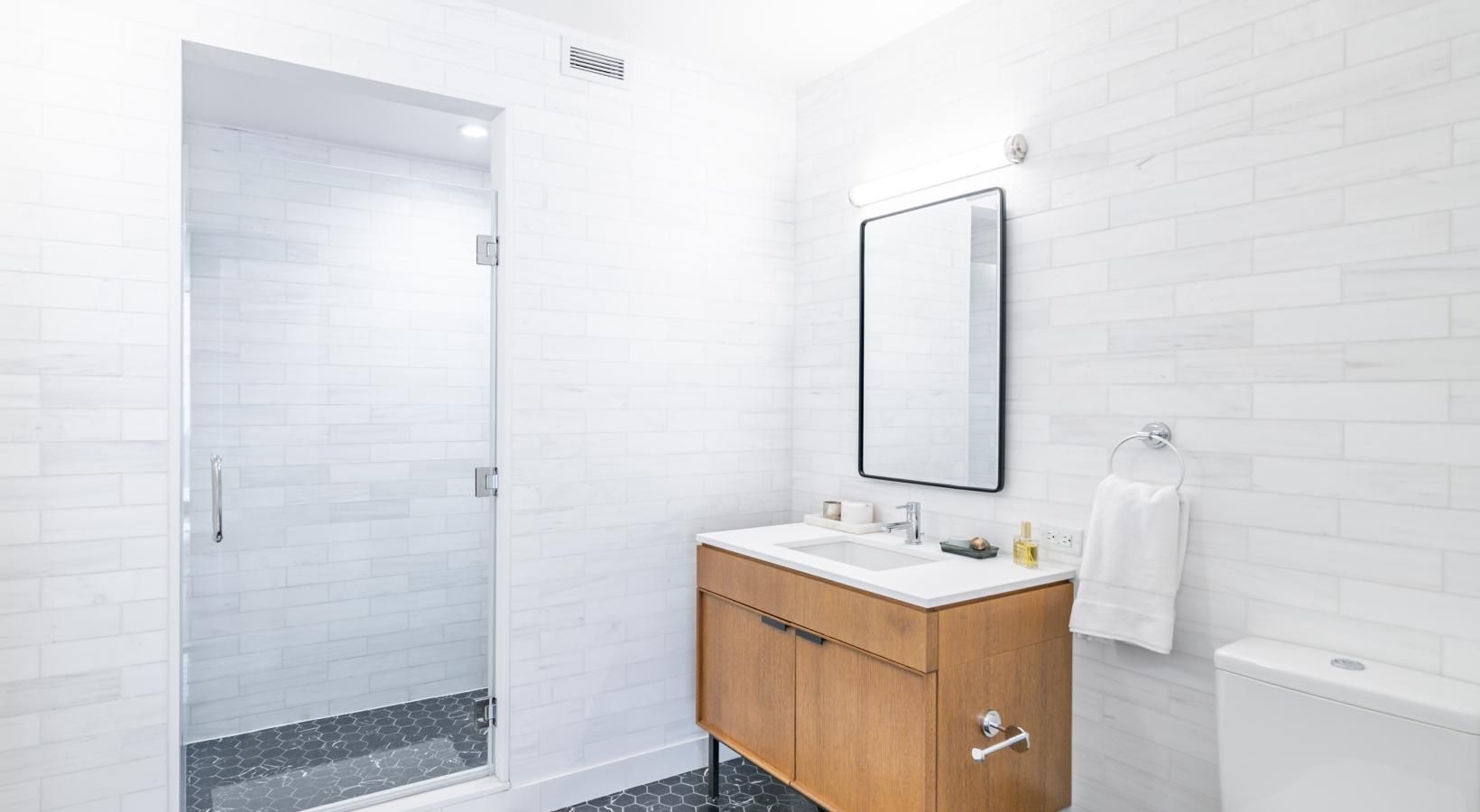 Listing photo 1 of 7