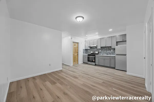 Listing photo