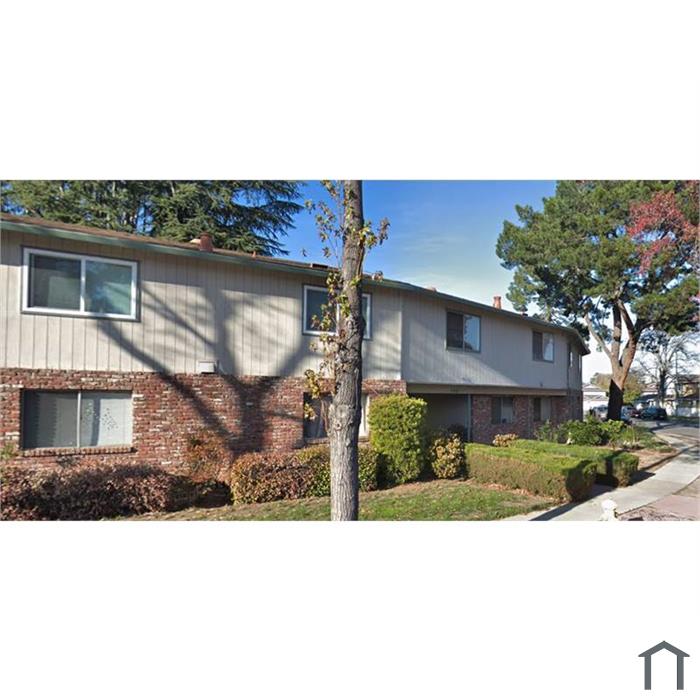 Listing photo 1 of 5