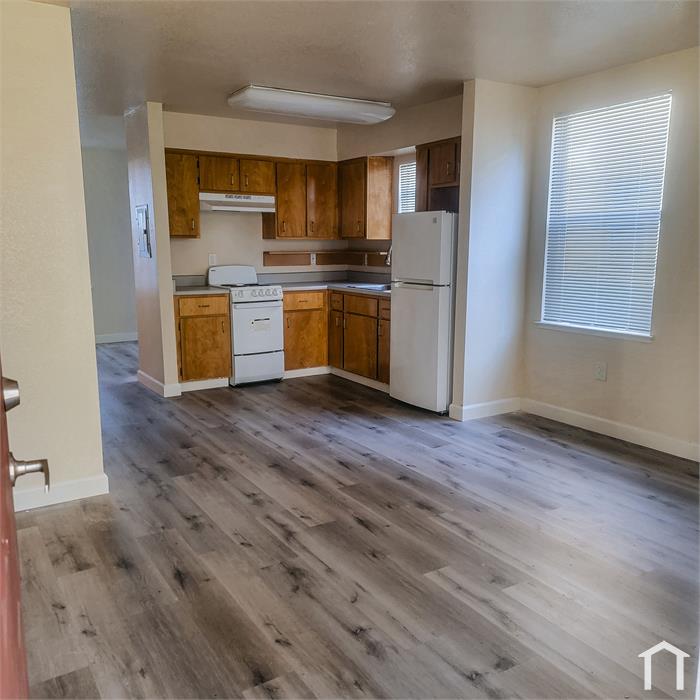 Listing photo 1 of 5