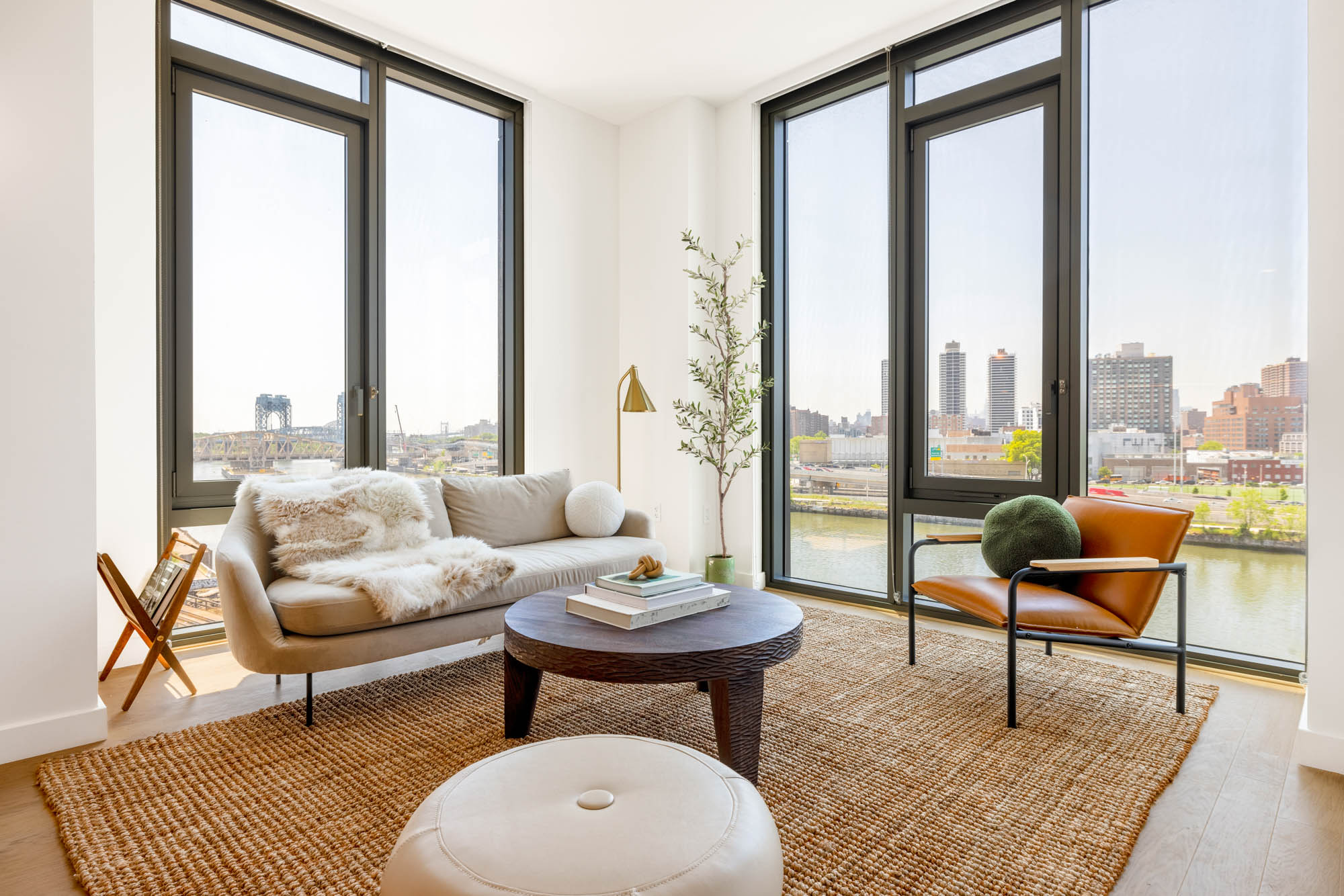 Listing photo 1 of 15