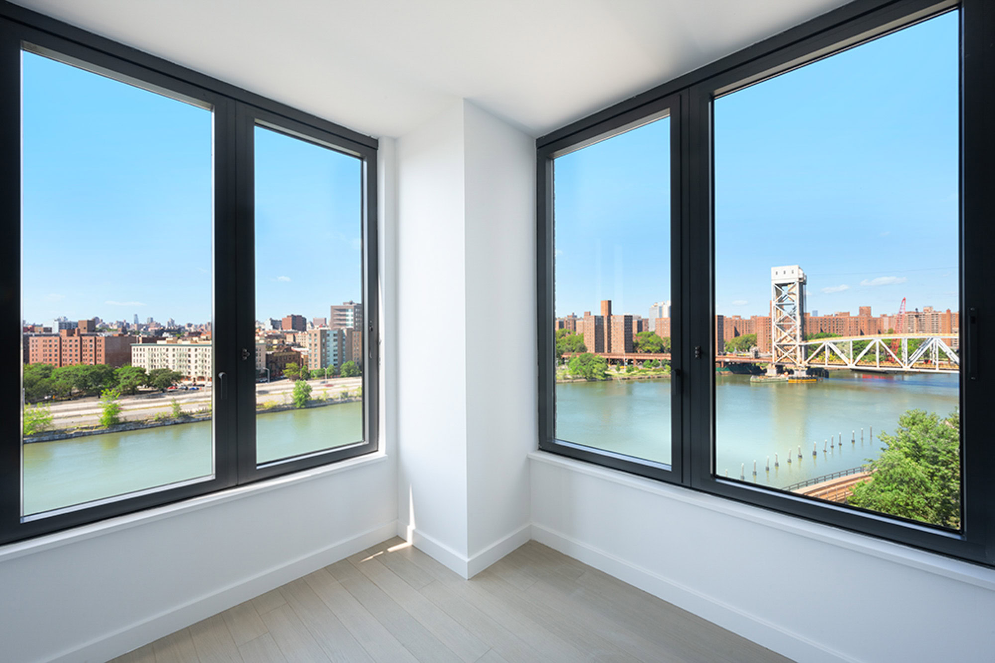 Listing photo 1 of 8