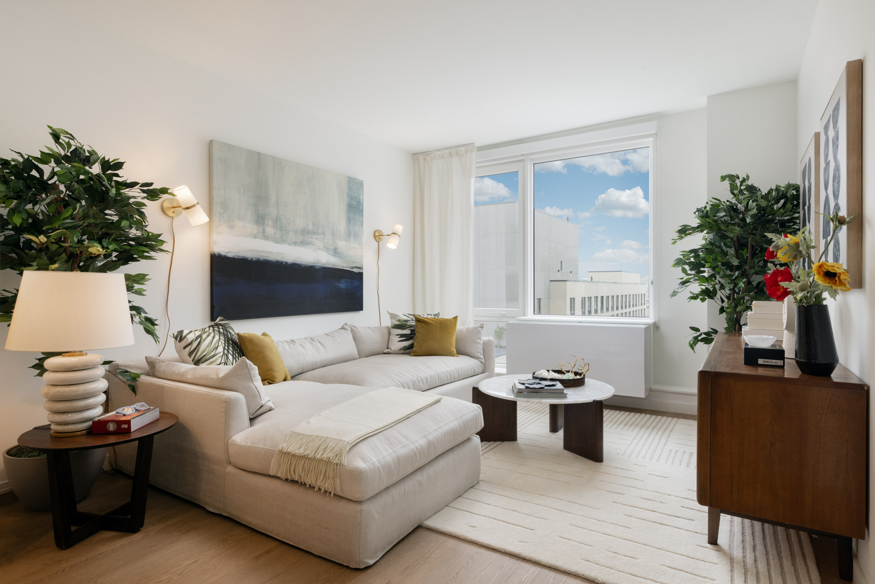 Listing photo 1 of 7