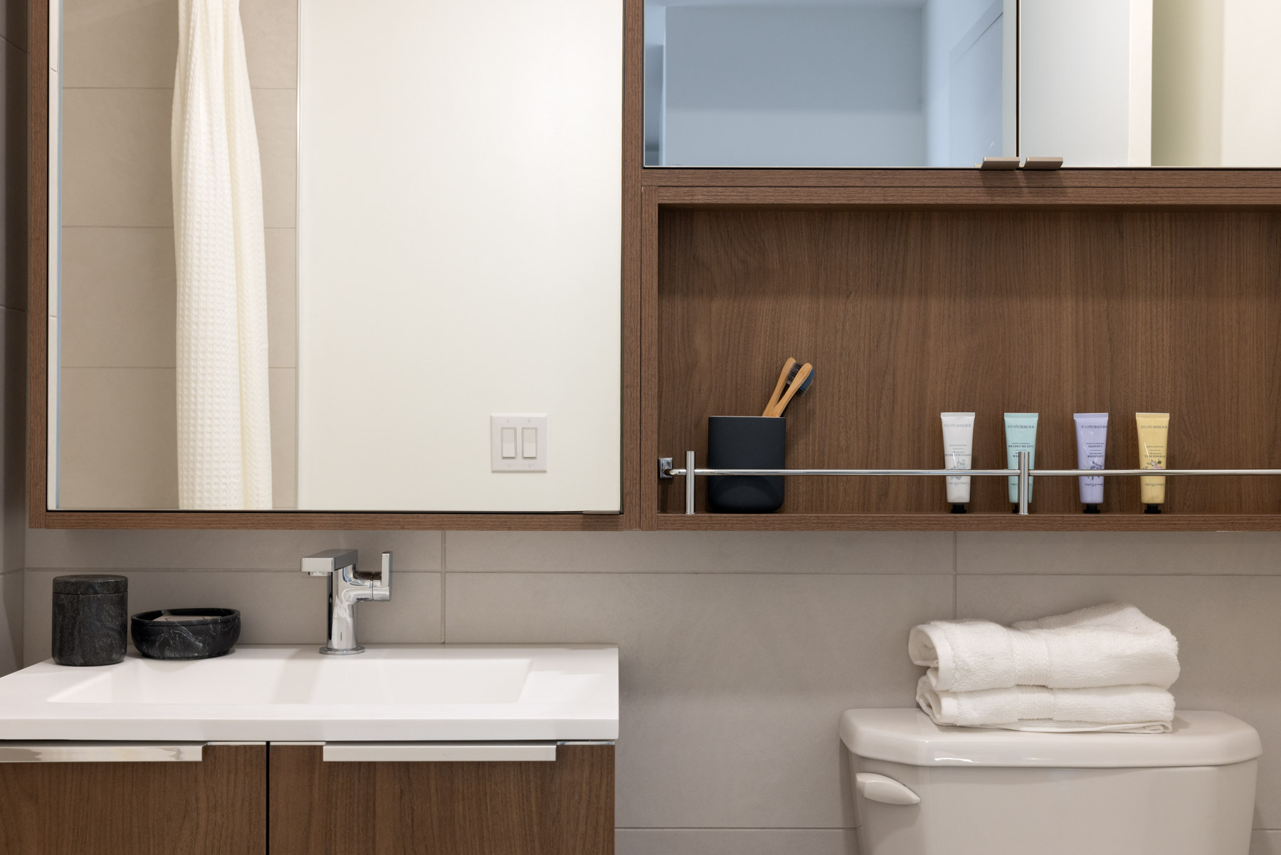 Listing photo 1 of 6