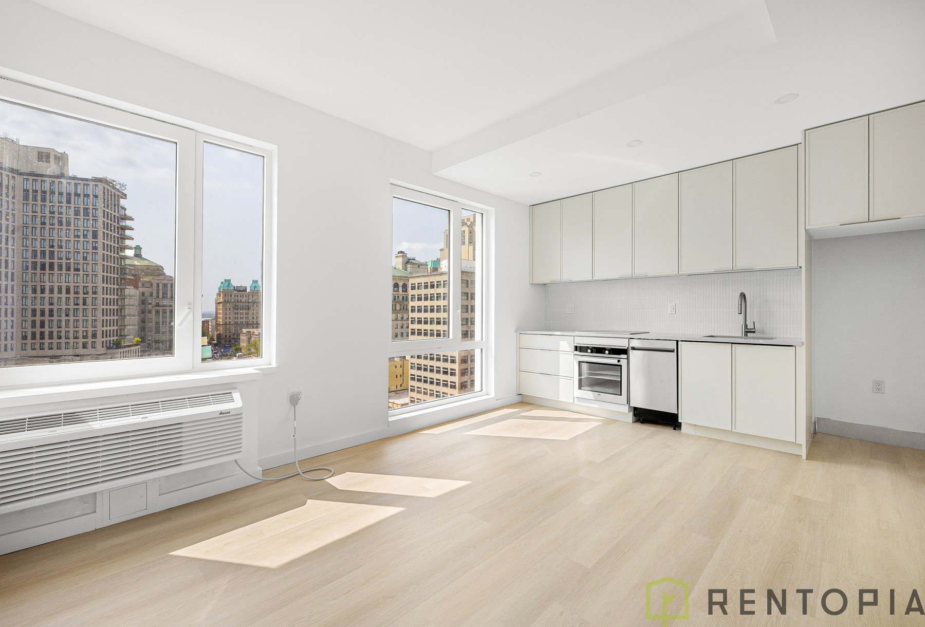 Listing photo 1 of 10