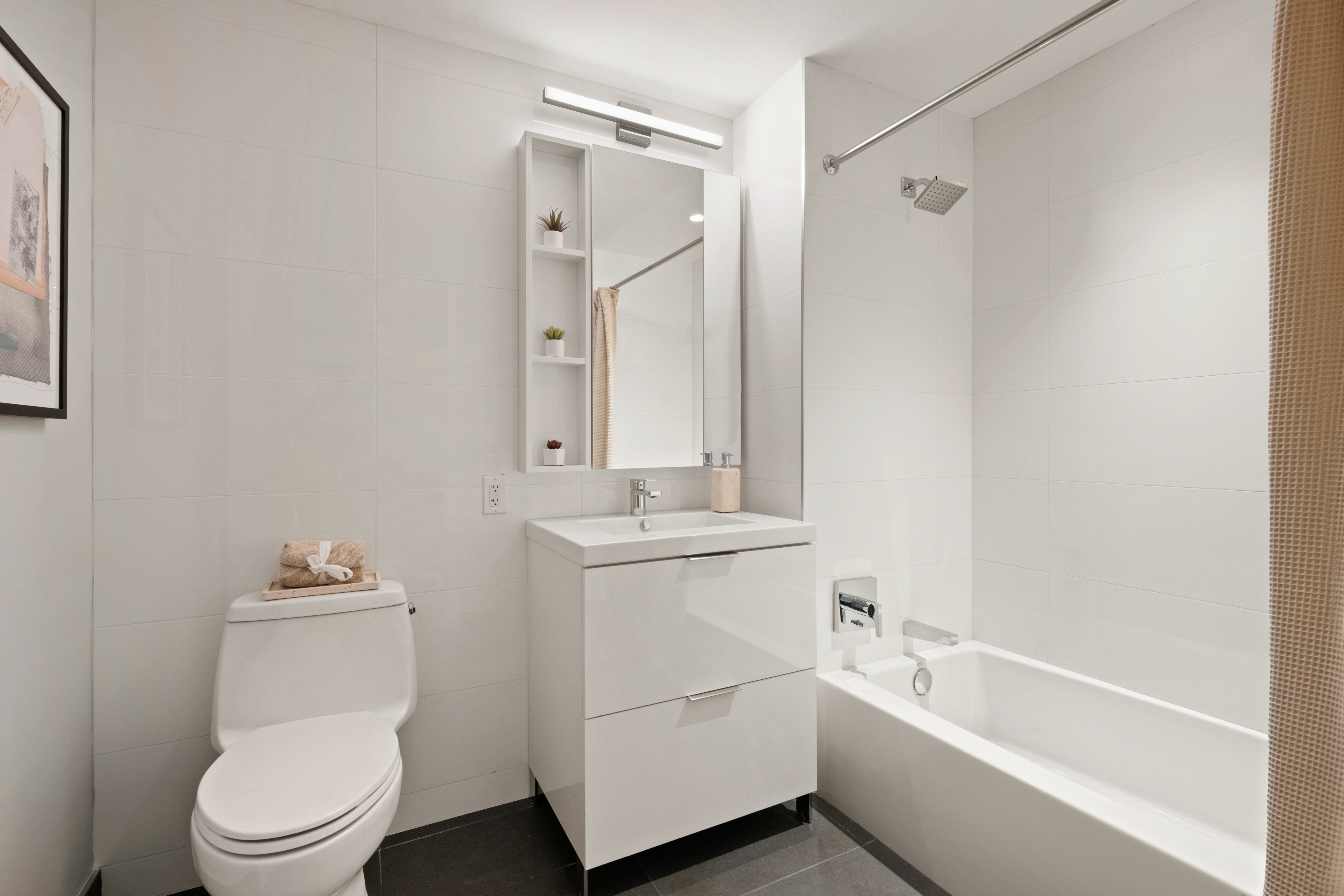 Listing photo 1 of 39