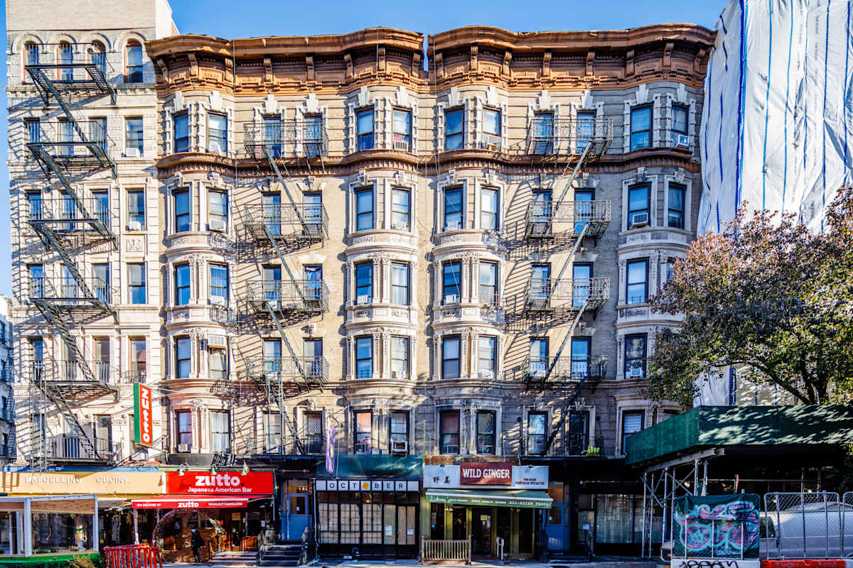 Listing photo 1 of 5