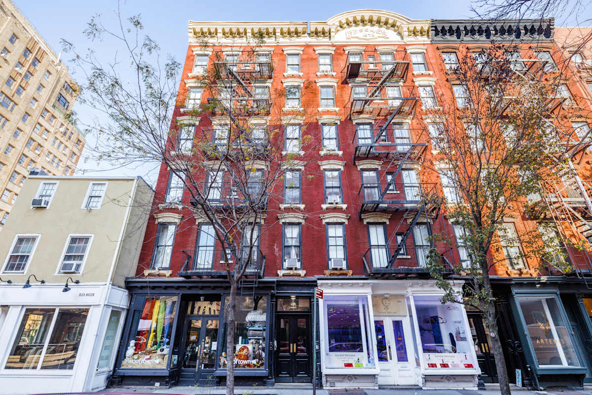 Listing photo 1 of 5