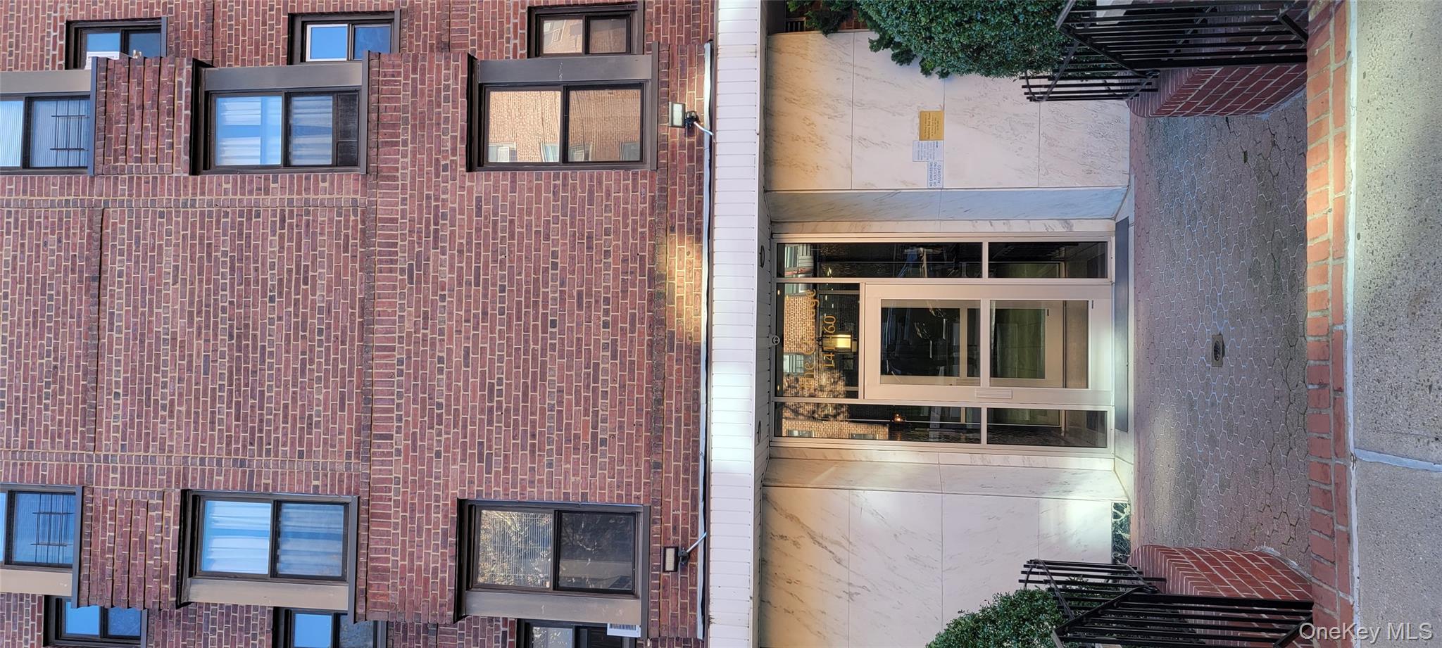 Listing photo 1 of 5