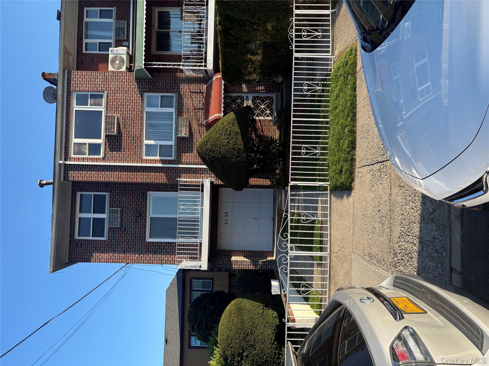 Listing photo 1 of 5