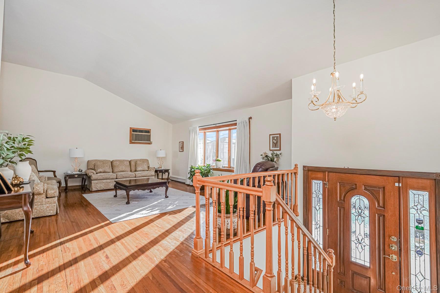 Listing photo 1 of 5