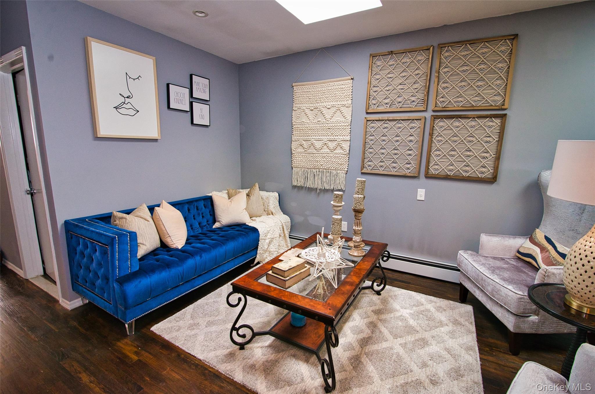 Listing photo 1 of 5