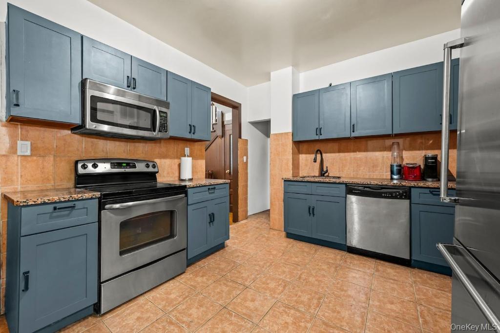Listing photo 1 of 5
