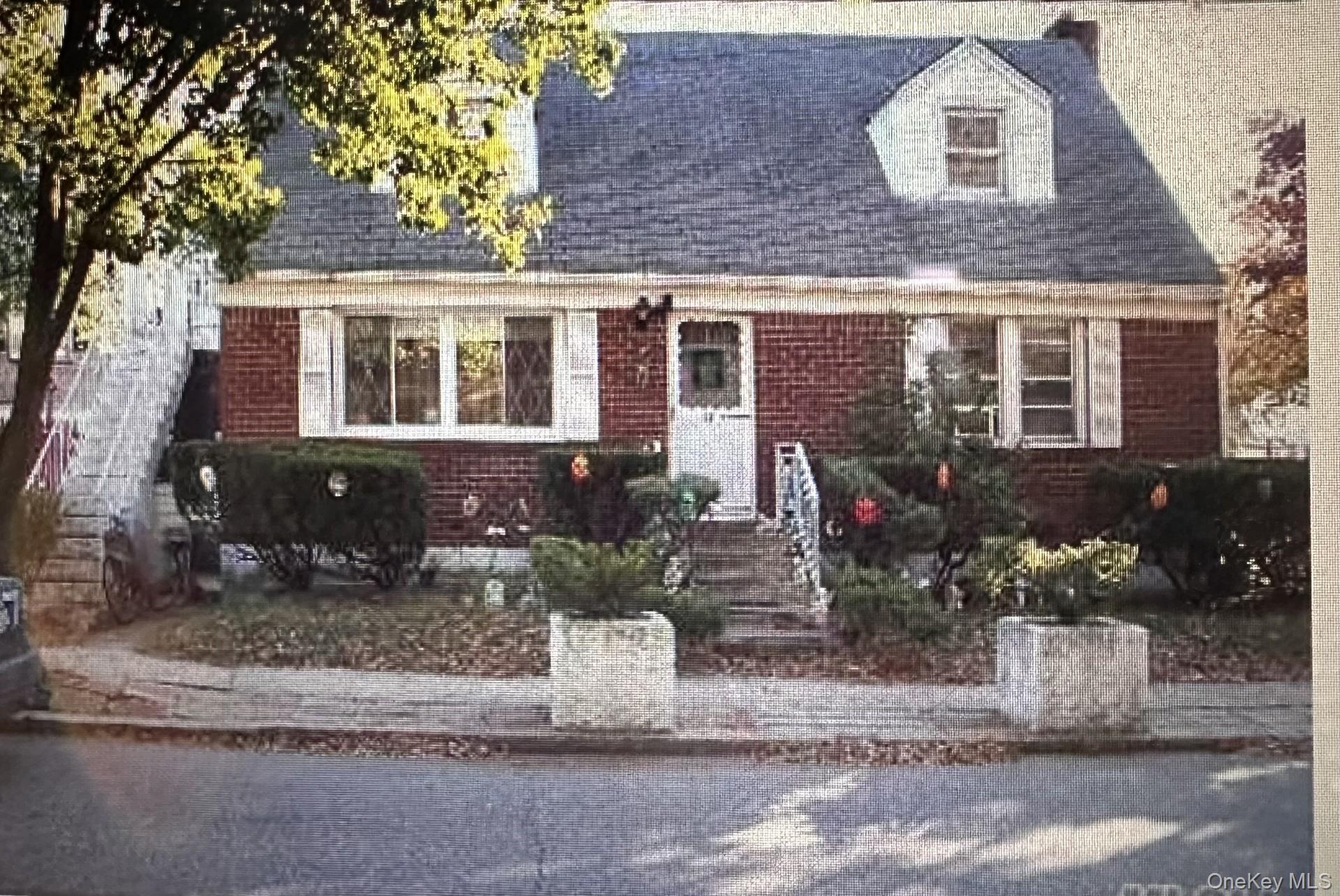 Listing photo 1 of 5