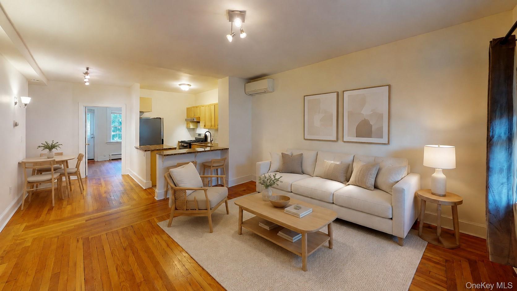 Listing photo 1 of 5
