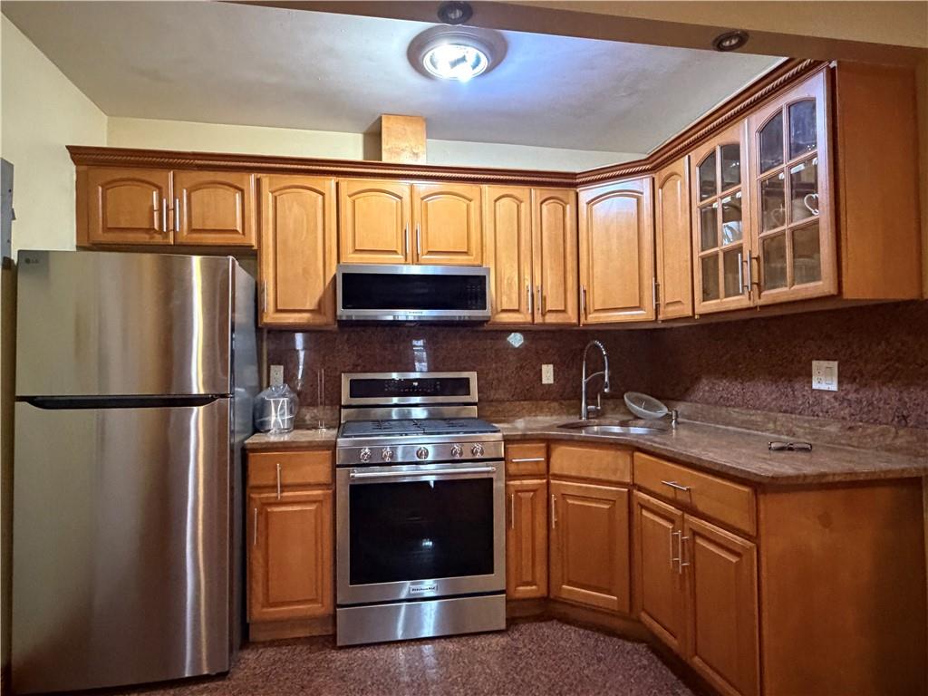 Listing photo 1 of 5