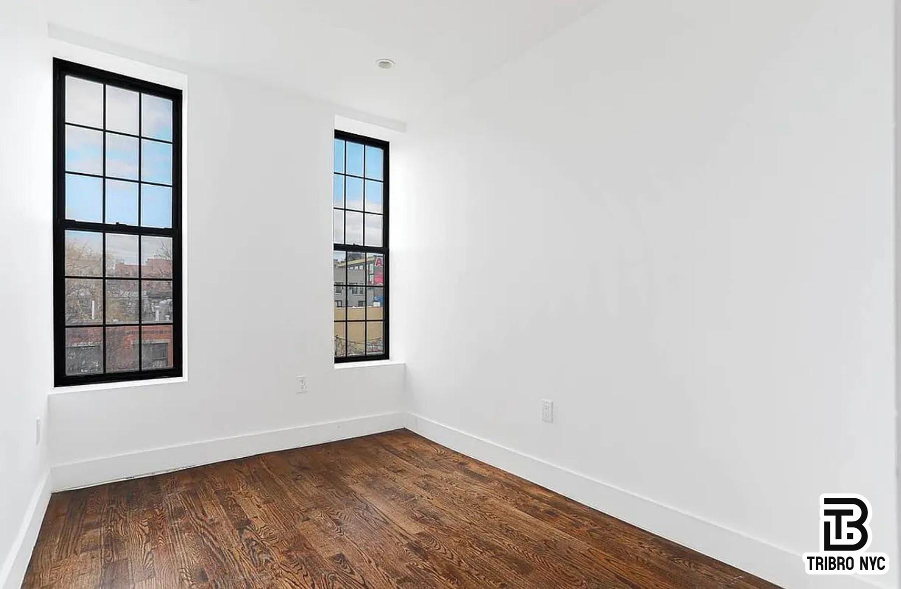 Listing photo 1 of 5