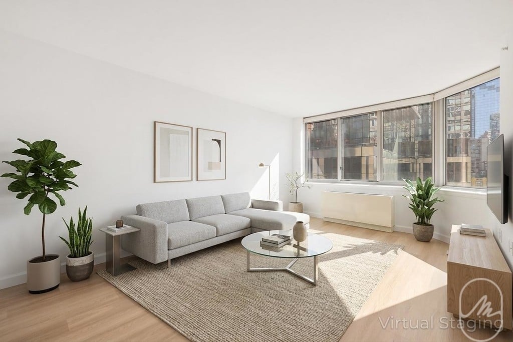 Listing photo 1 of 5