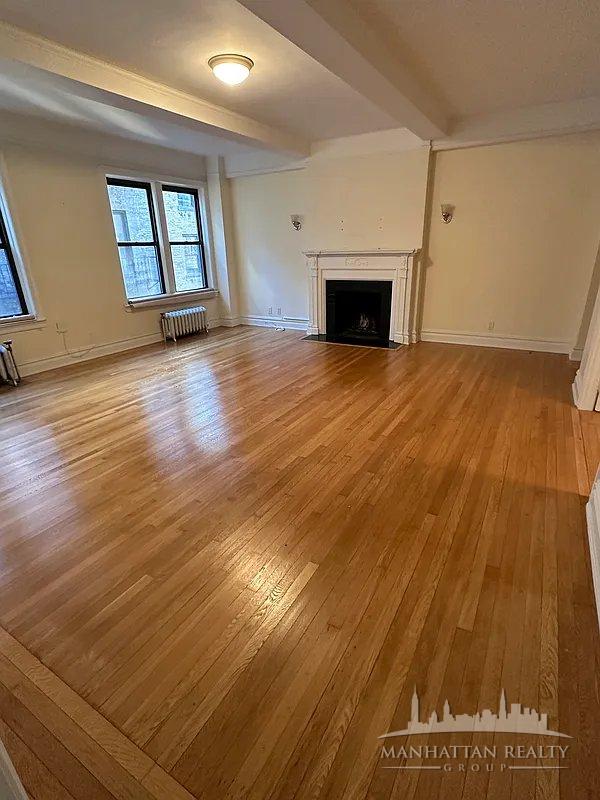 Listing photo 1 of 5