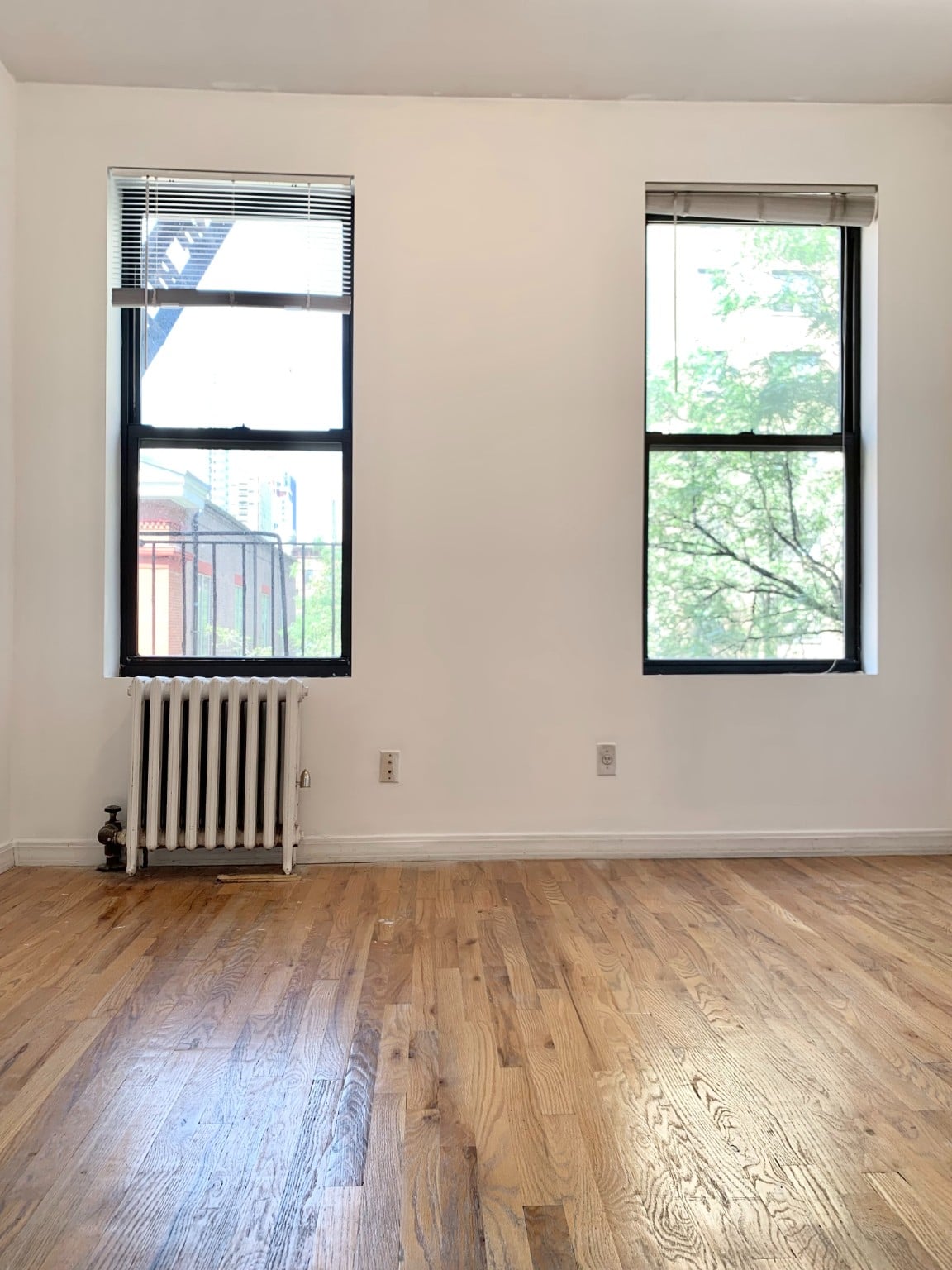 Listing photo 1 of 5