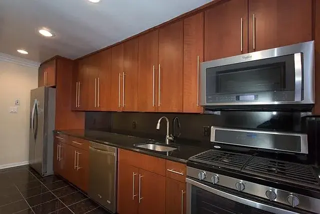 Listing photo 1 of 20