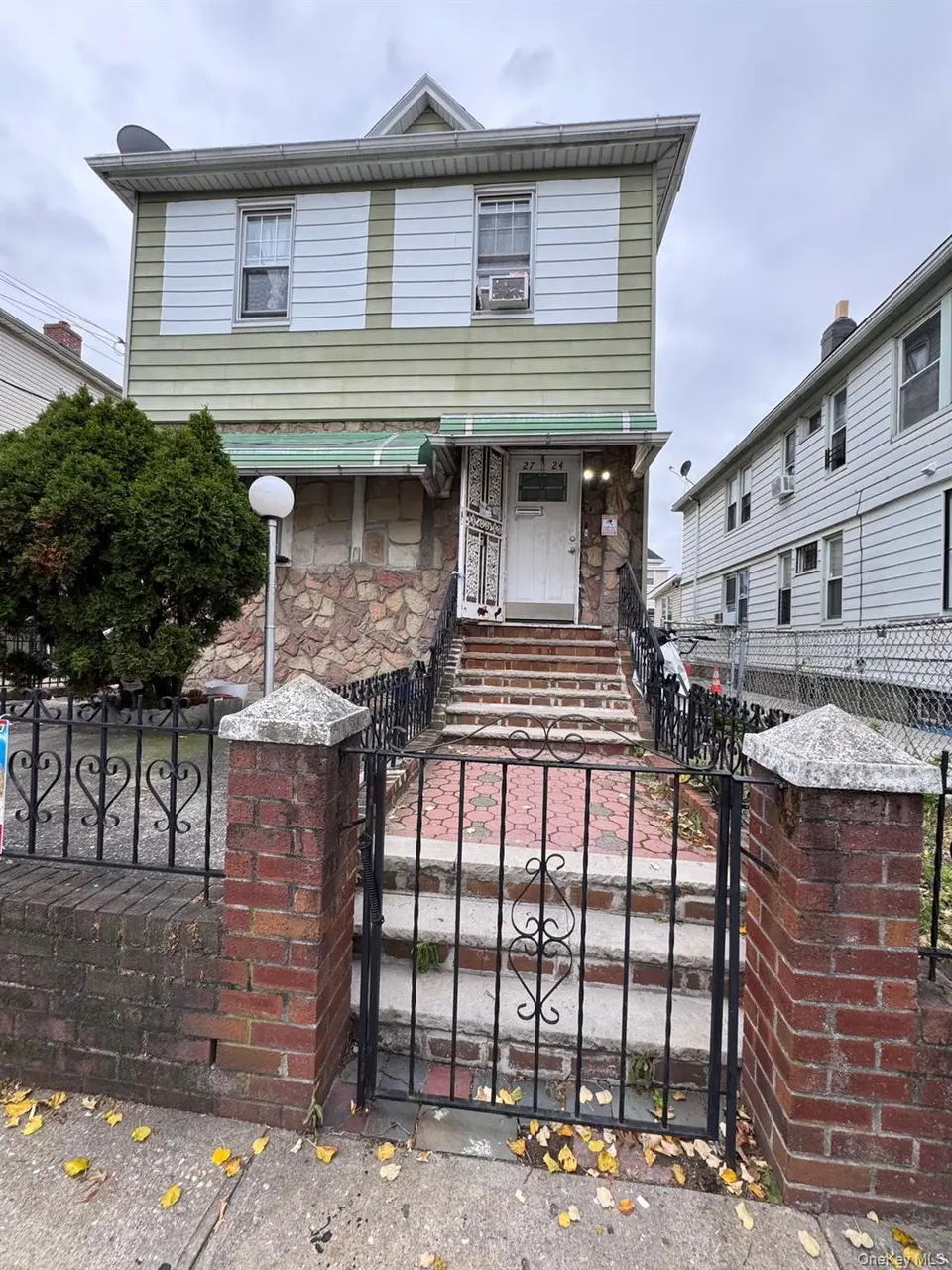 Listing photo 1 of 5
