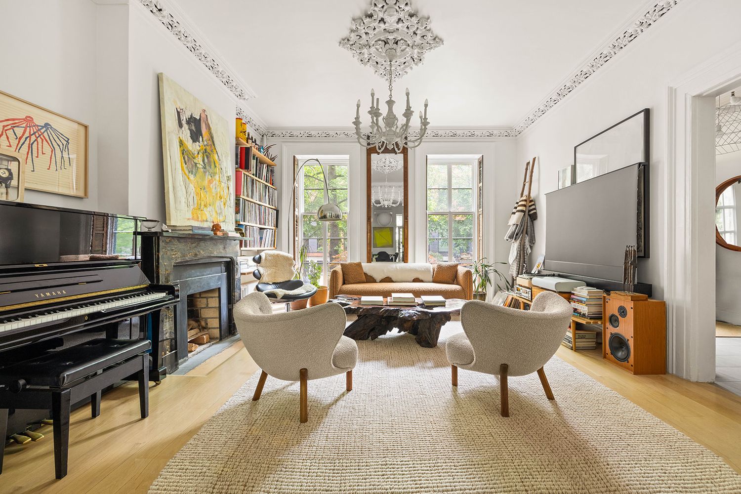 Listing photo 1 of 6