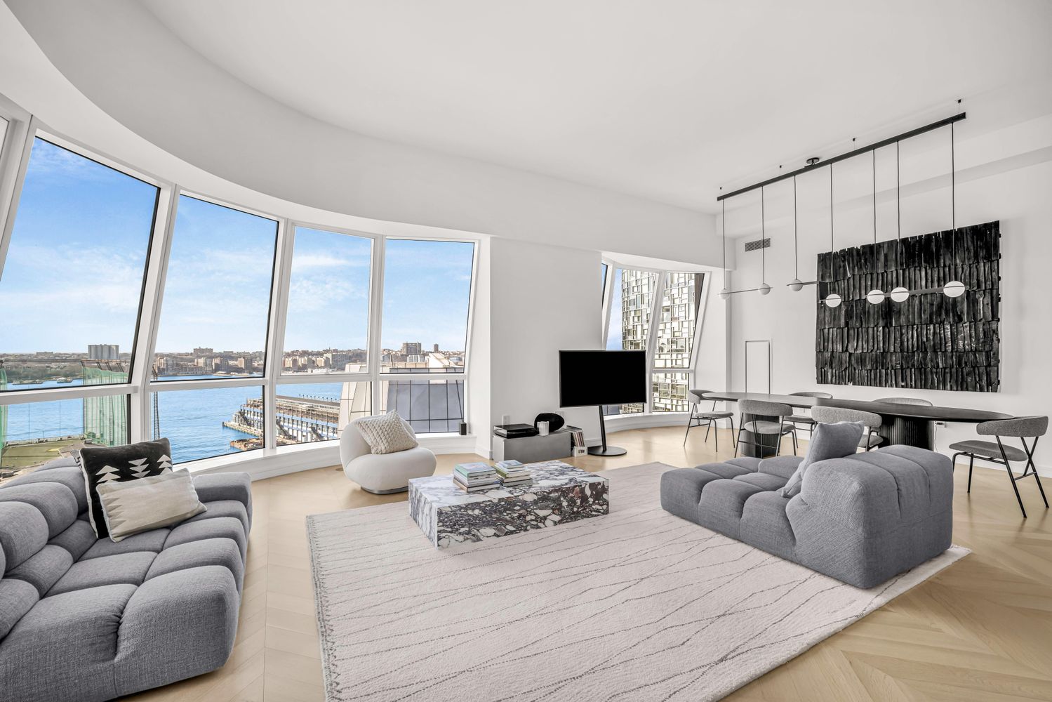 Listing photo 1 of 6