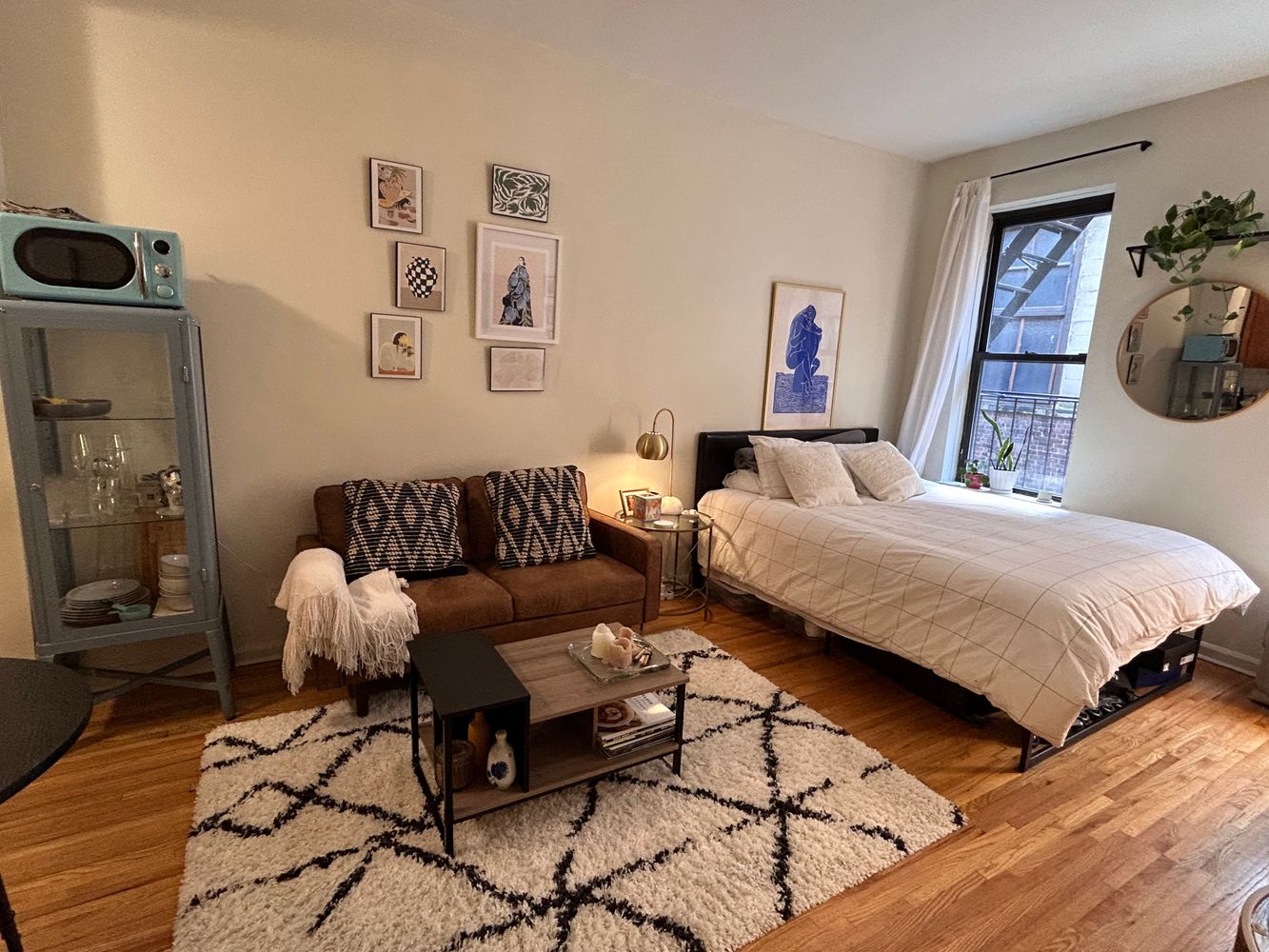 Listing photo 1 of 6