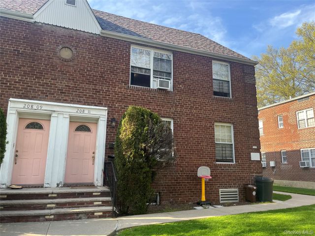 Listing photo 1 of 6