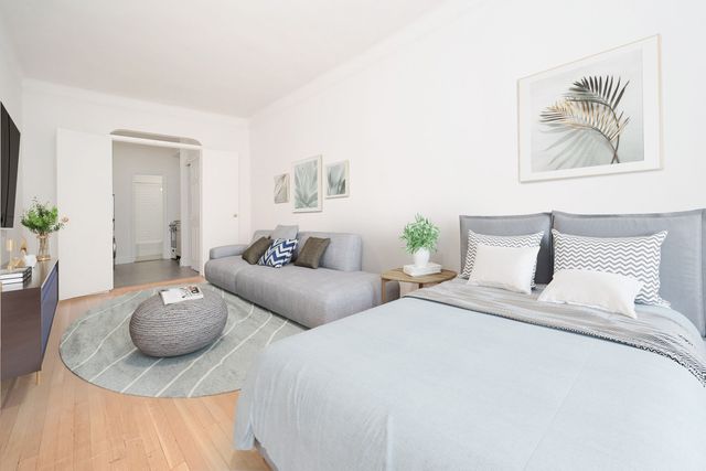 Listing photo 1 of 6