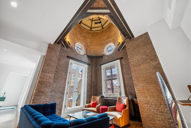 Listing photo 1 of 38