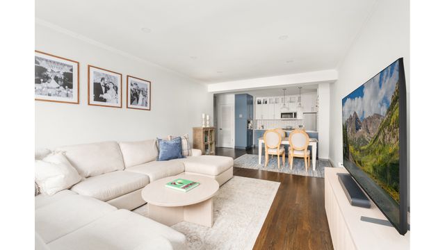 Listing photo 1 of 6