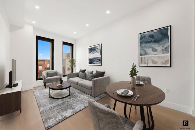 Listing photo 1 of 6