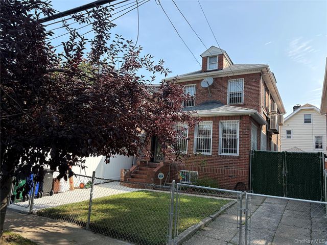 Listing photo 1 of 6