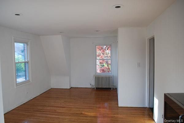 Listing photo 1 of 17