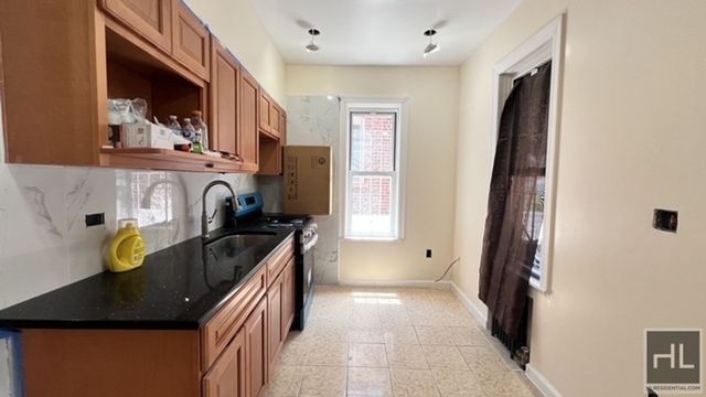 Listing photo 1 of 13
