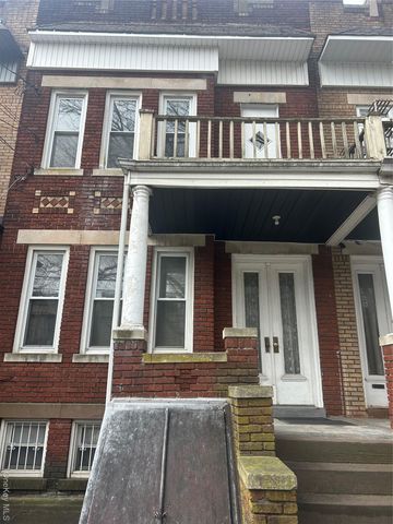 Listing photo 1 of 6