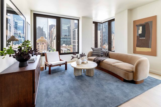 Listing photo 1 of 6