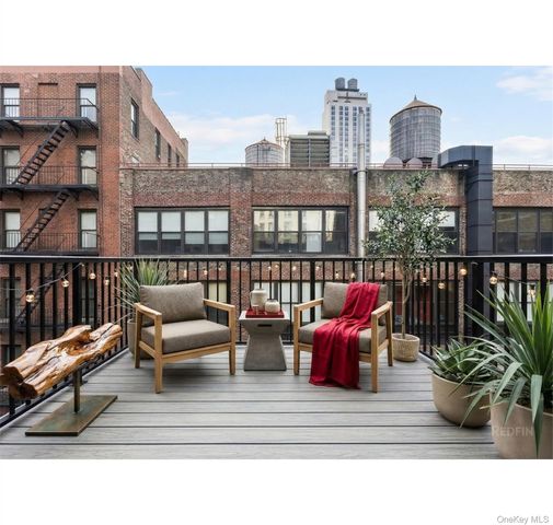 Listing photo 1 of 6