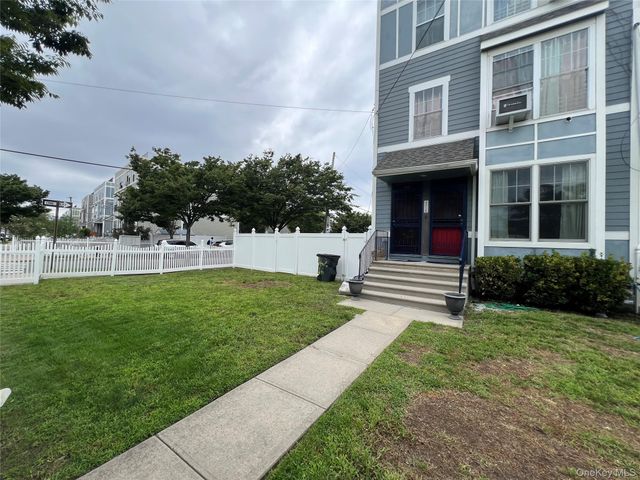 Listing photo 1 of 6