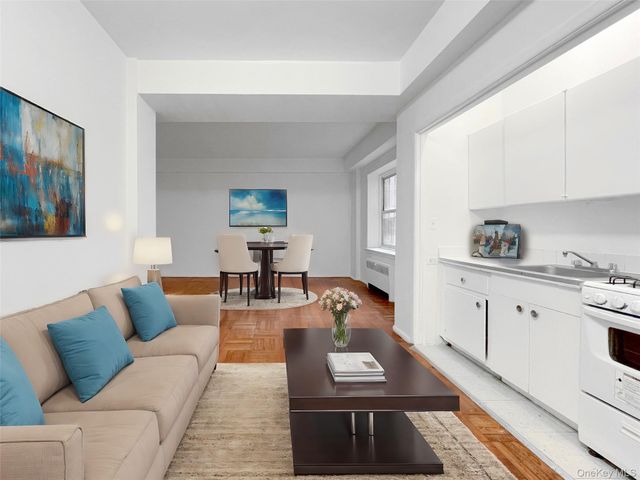 Listing photo 1 of 6