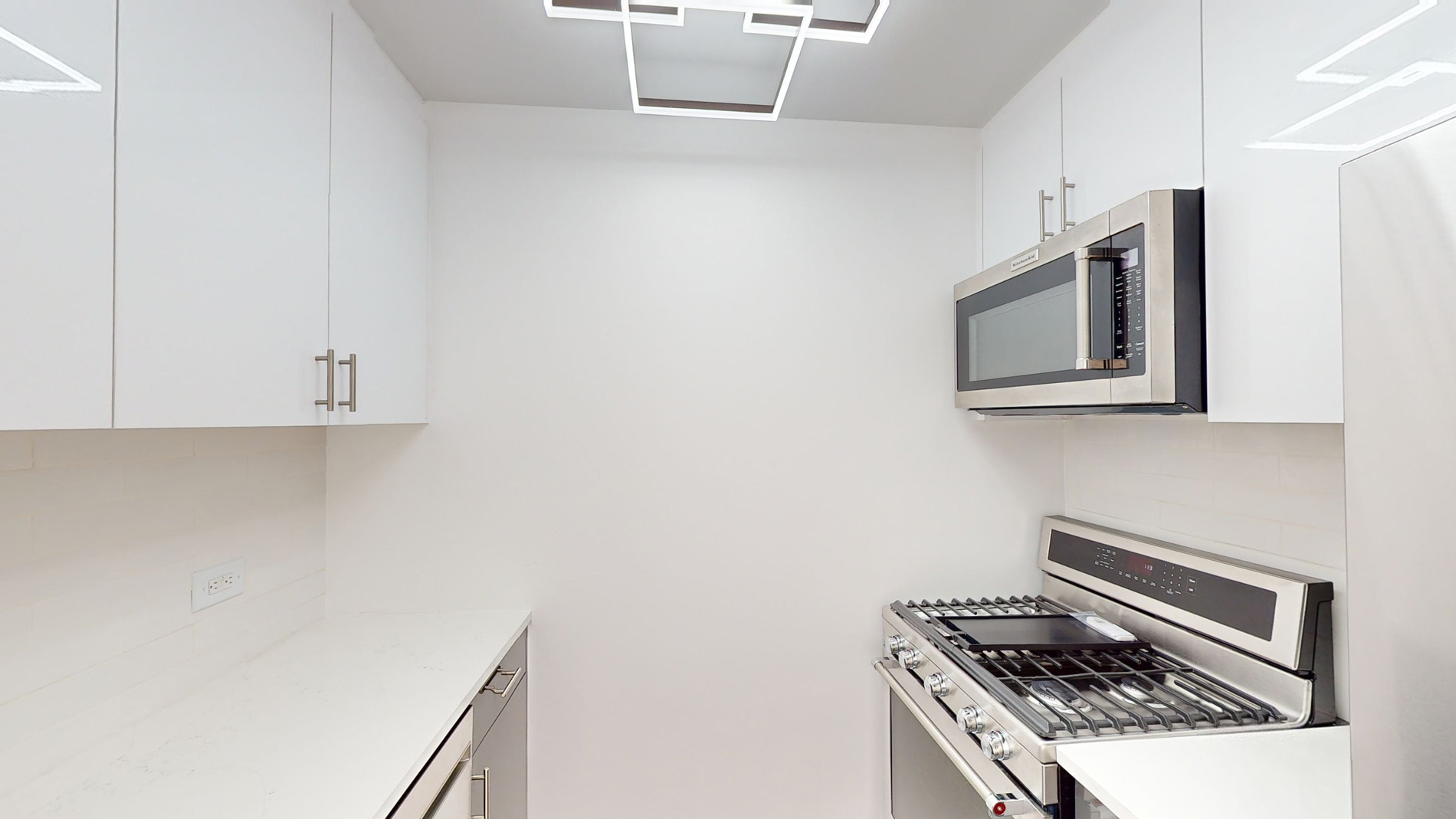 Listing photo 1 of 6